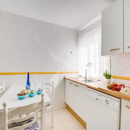 Apartamento Sunny Retreat With Roof Terrace